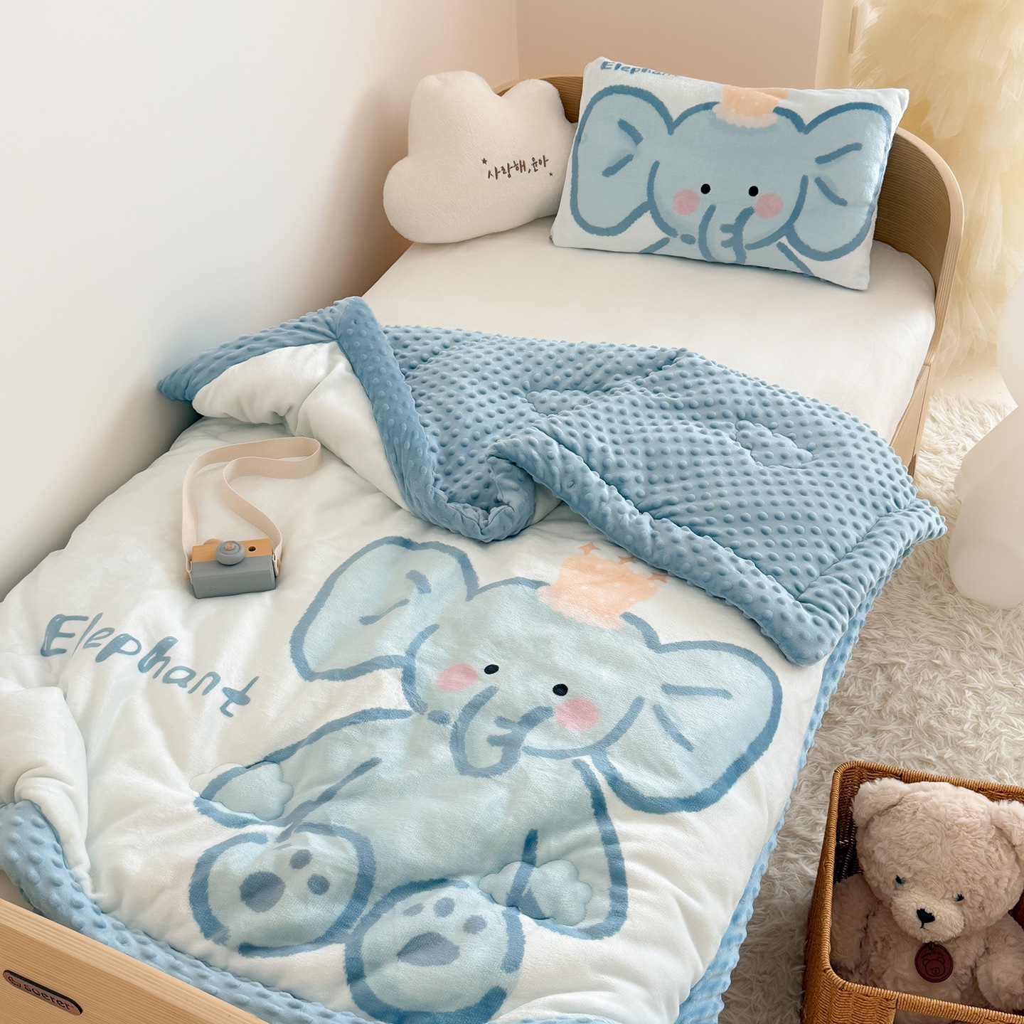 Cozy Panda Milk Velvet Comfort - Baby Nursery Quilts ulasan dan harga